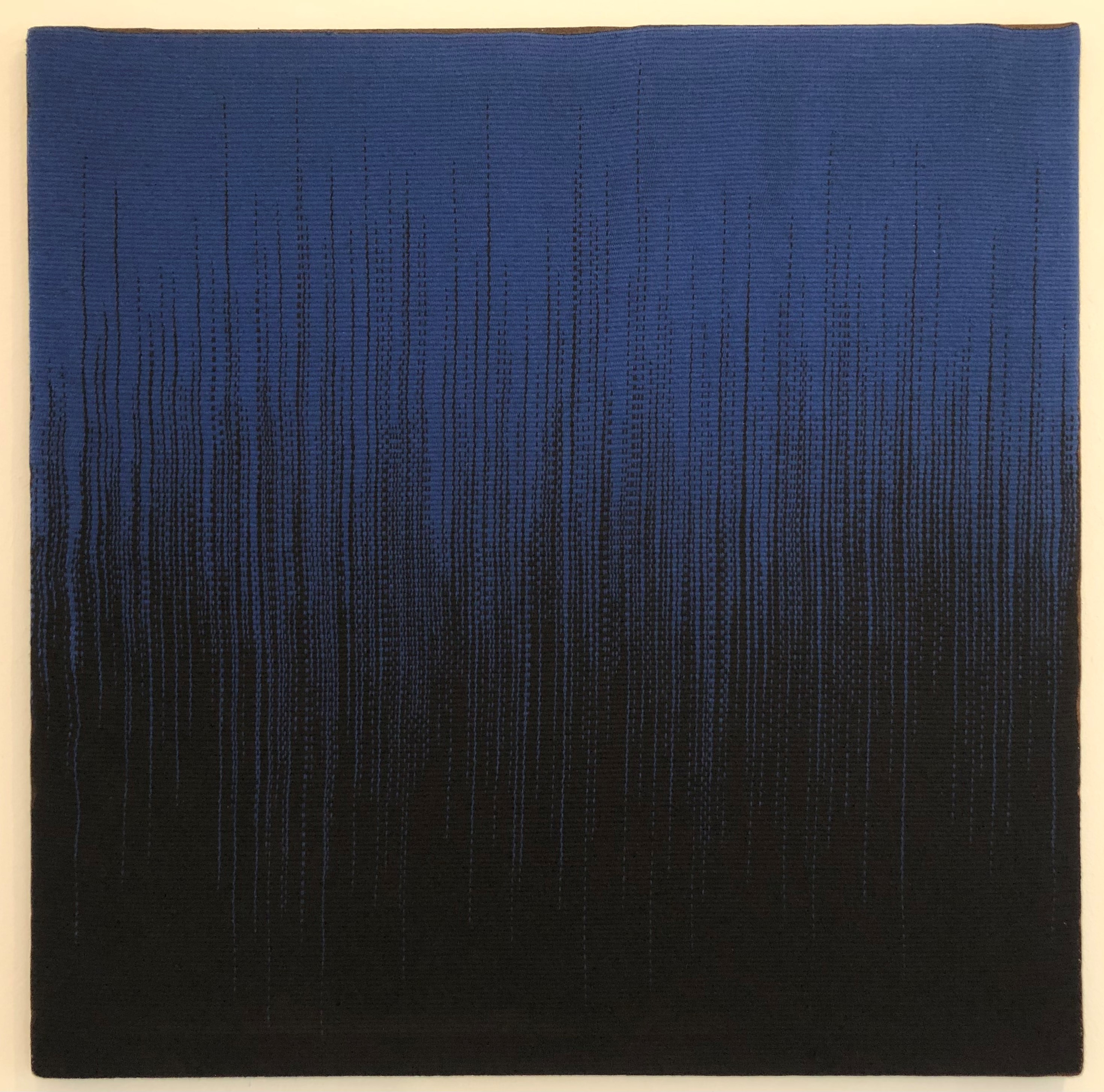 Sofie Dawo_X 1977, 1977, Polyäthylen u. schwarze Wolle, 100 x 96 cm, Kunstsammlung des Saarlandes
